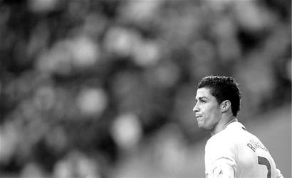 弗拉霍维奇晒龙珠悟空恢复照：手术很顺利，感谢大家（弗拉霍维奇晒龙珠悟空康复照：手术顺利，向大家致谢）