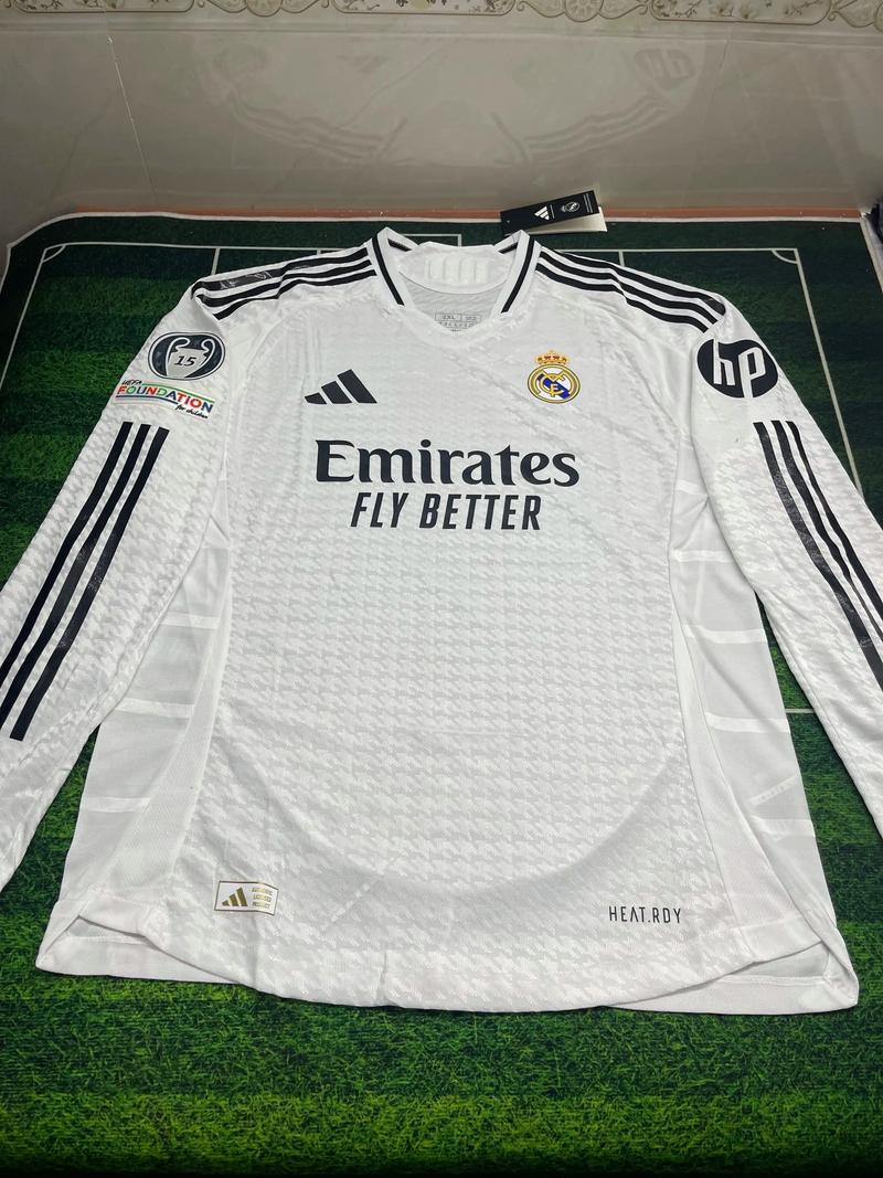 欧文助攻率创新高，全队配合默契（欧文助攻率飙升至新高，球队默契十足）