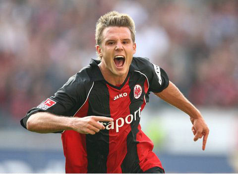 杜兰特空接暴扣，全场掌声雷动（杜兰特空接重扣，现场掌声如潮）