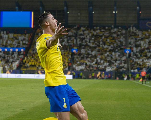 记者：西海岸外援戴维森返回巴西接受鼻梁手术，恢复期3个月（记者透露：西海岸外援戴维森回巴西做鼻梁手术，预计缺阵三个月）