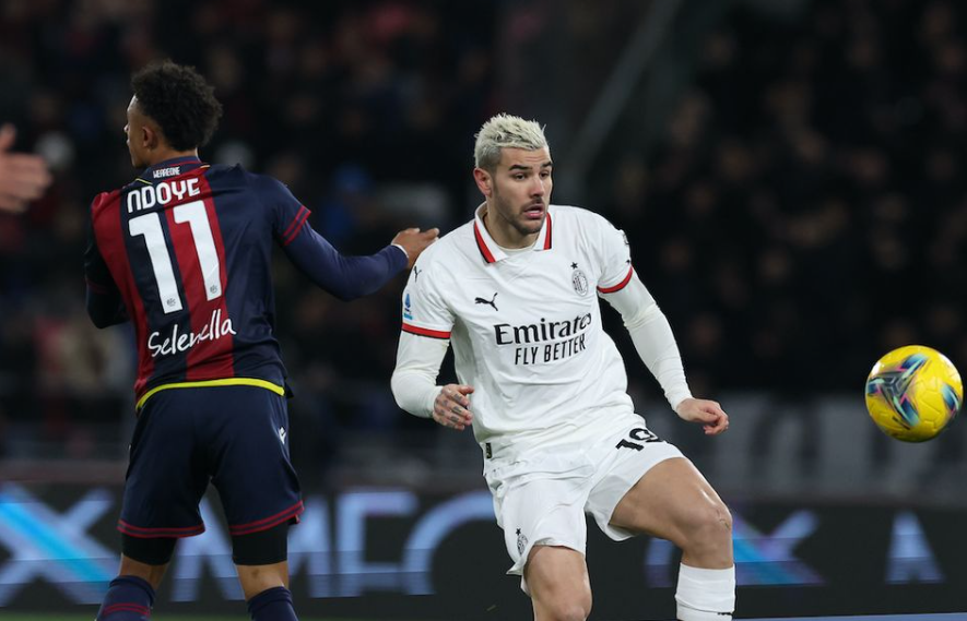 记者：本届世界杯将有半场球员和教练采访，赛前两天开发布会（记者透露：本届世界杯增设半场球员和教练采访，赛前两天举行发布会）